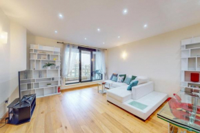 Beautiful 2Bed Apartment with lift in Kensington
